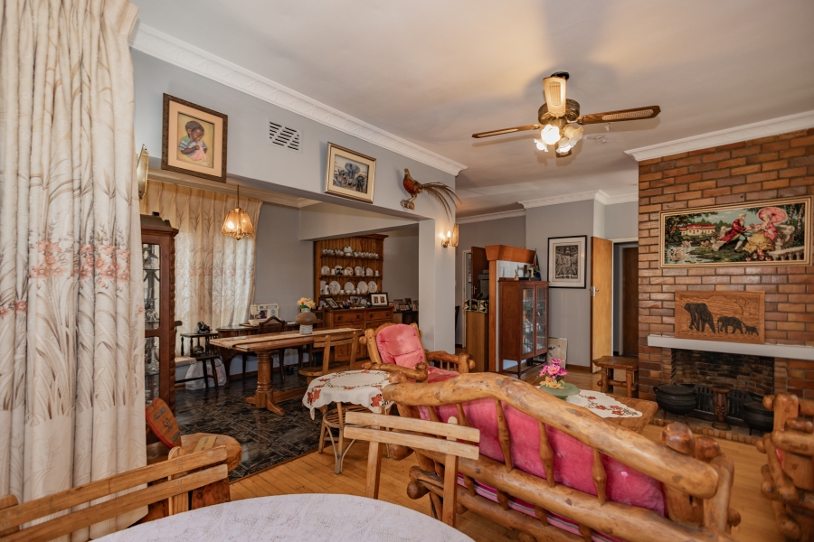 4 Bedroom Property for Sale in Avondale Western Cape